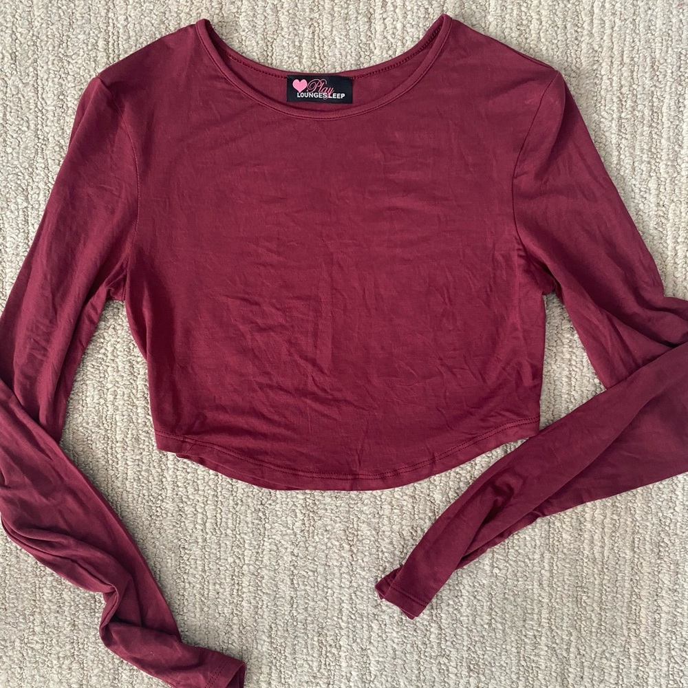 Cute booty lounge crop long sleeve.